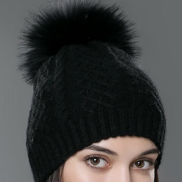 Cashmere, raccoon fur beanie ⭐️LAST ONE ⭐️ - Picture 4 of 4